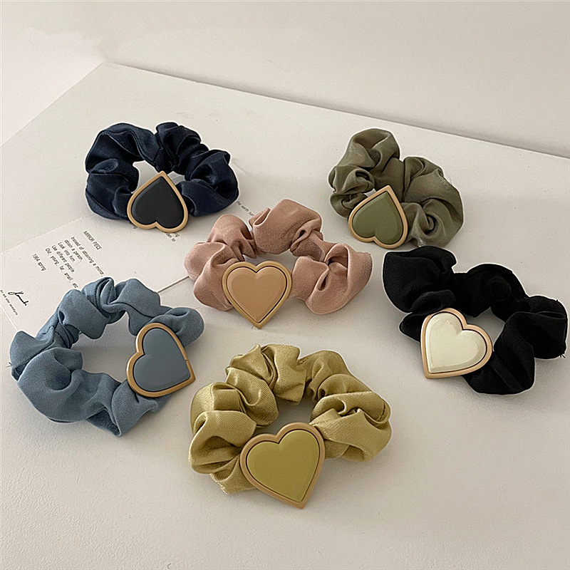 Customized Fashion Fabric Hair Scrunchies Ponytail Holder Heart Shape Hair Tie Hair Rope Rubber Acce